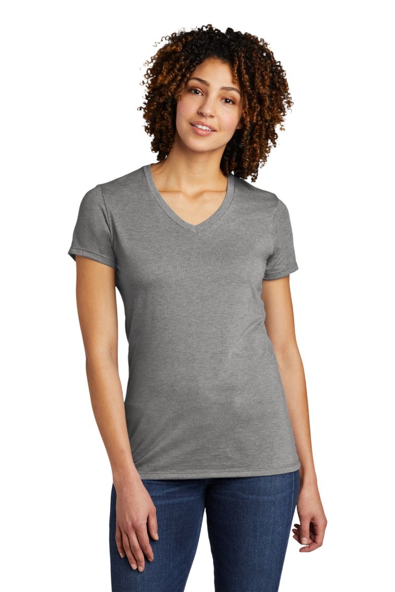 AL2018_aluminumgrey_model_front.jpg