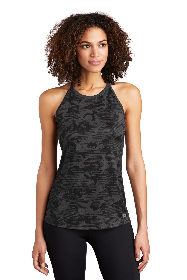 LOE323_blacktopcamo_model_front_082019.jpg